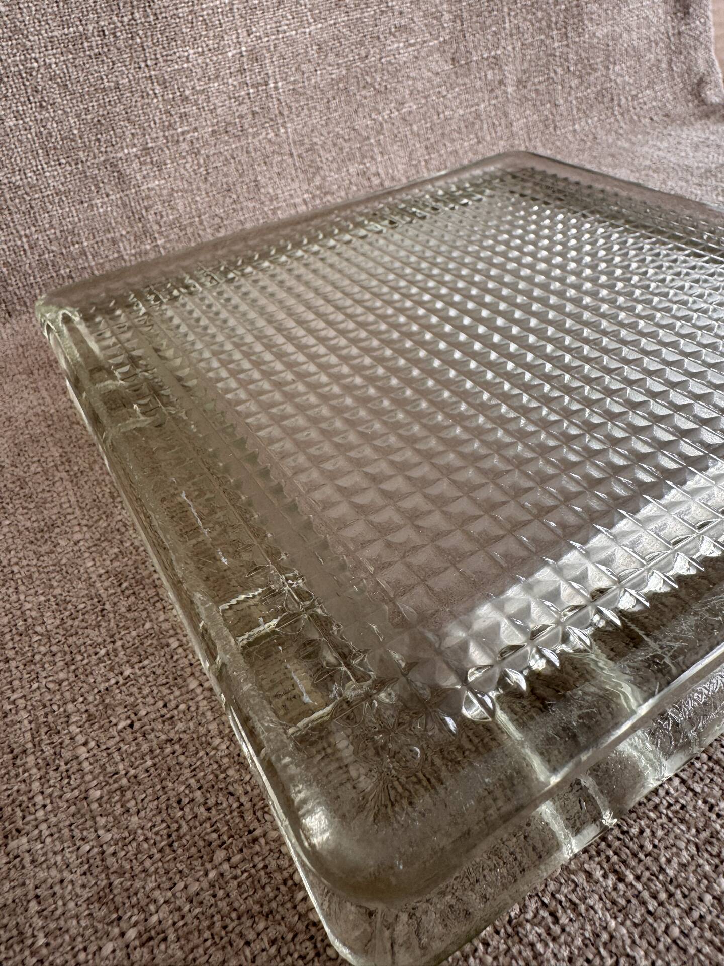 Large ashtray, pocket emptier, modernist glass paving from the 1960s.
