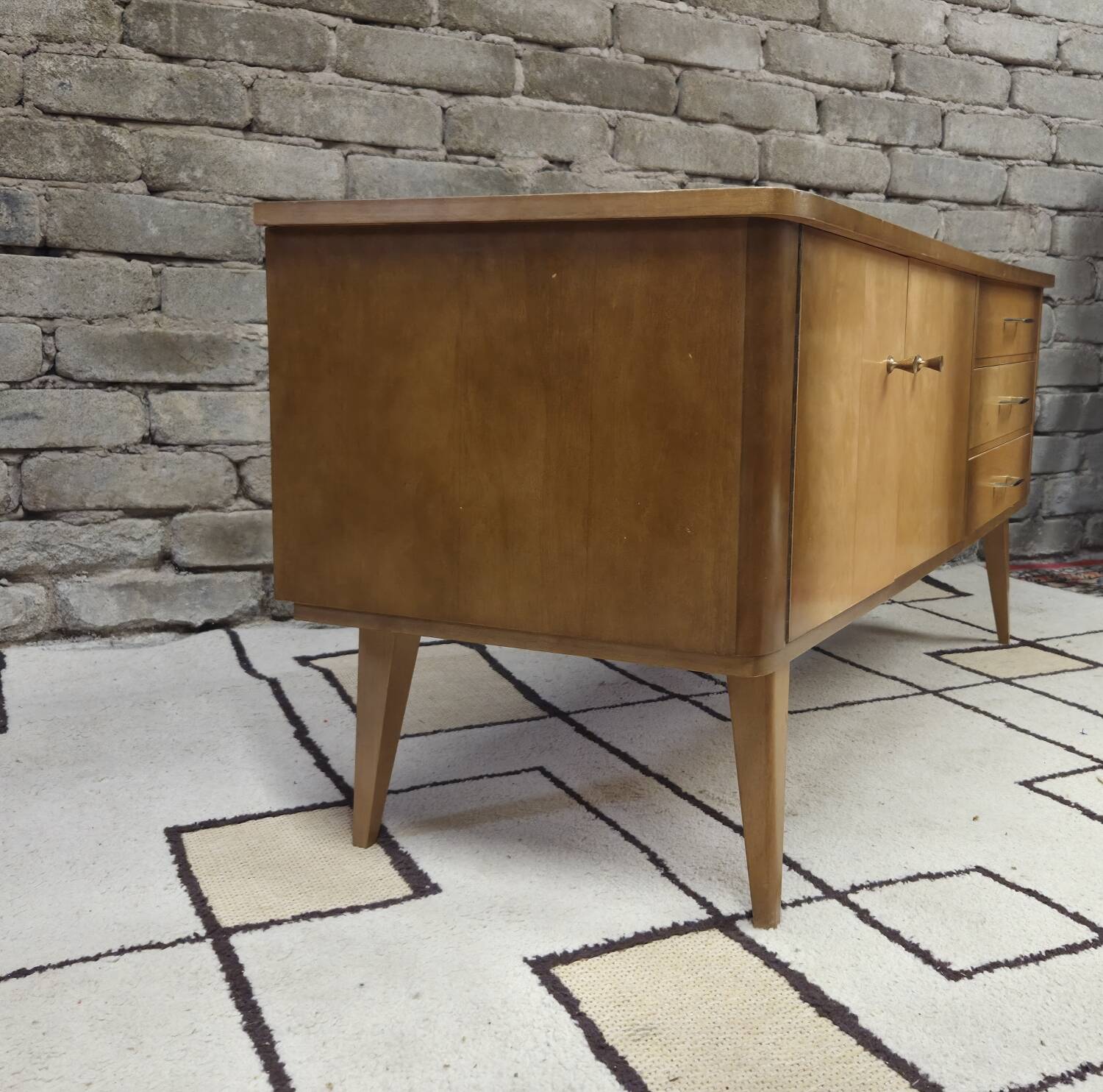 Small enfilade with compass legs from the 1960s.