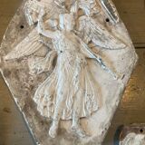 Lot bas-relief in plaster