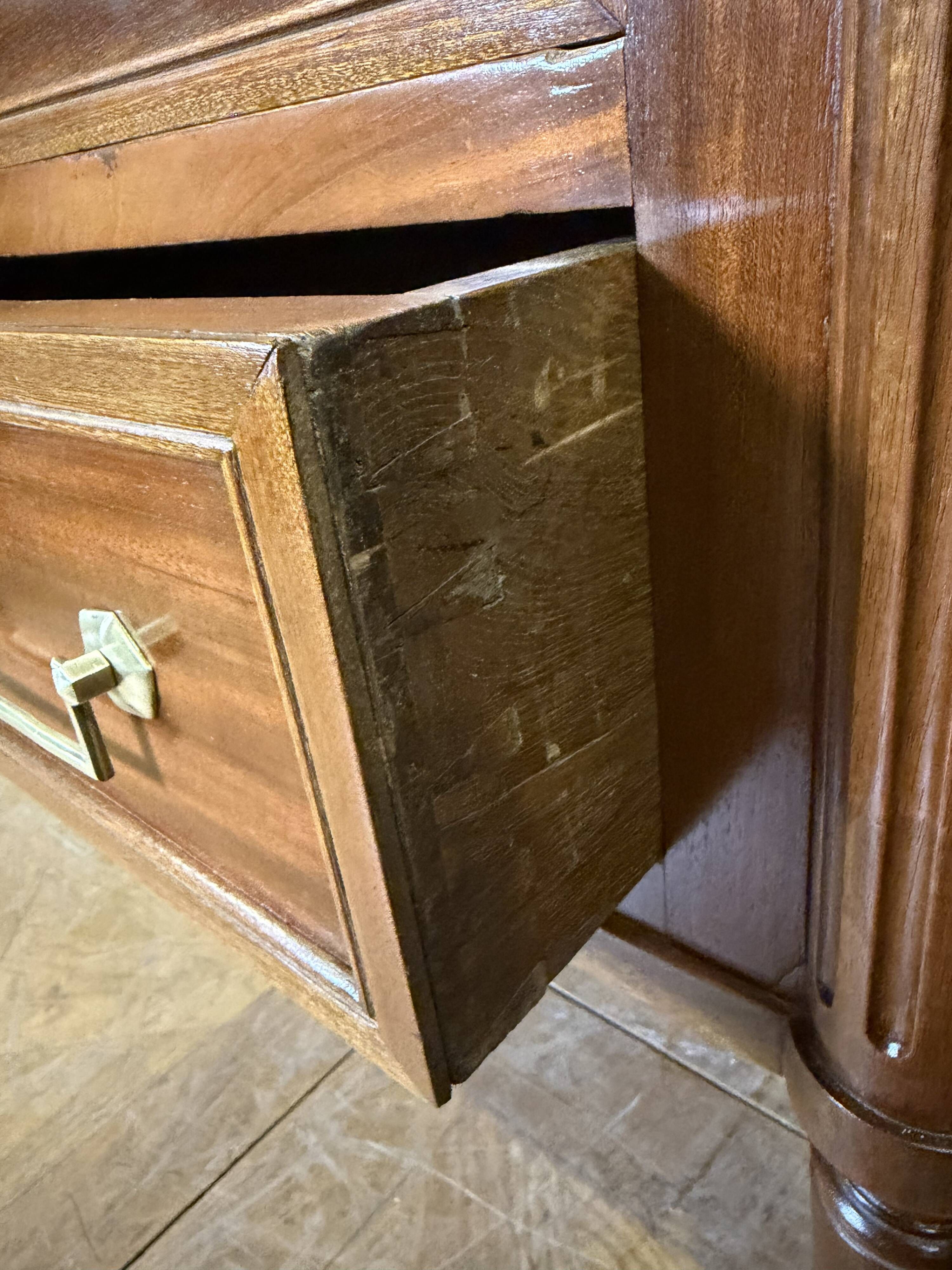Louis XVI commode from the 19th century in walnut.