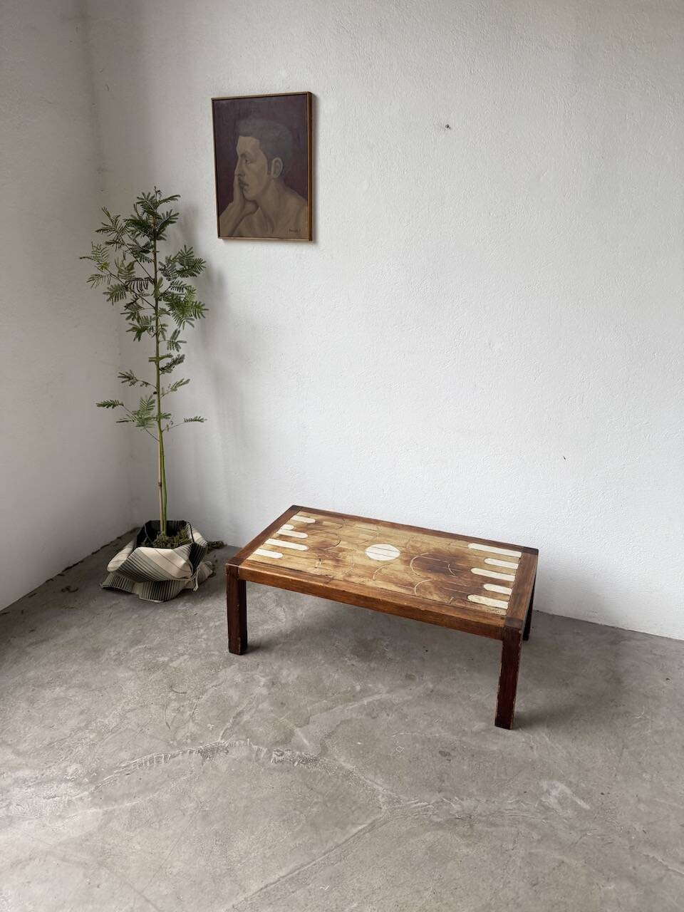 Dyem ceramic coffee table