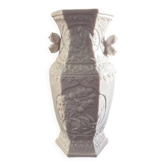 Chinese porcelain vase