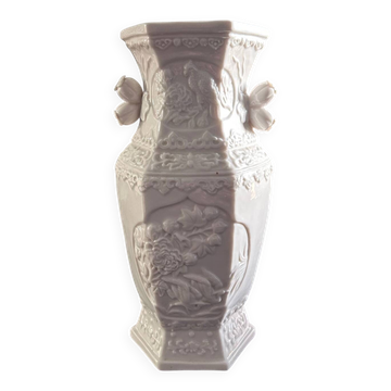 Chinese porcelain vase