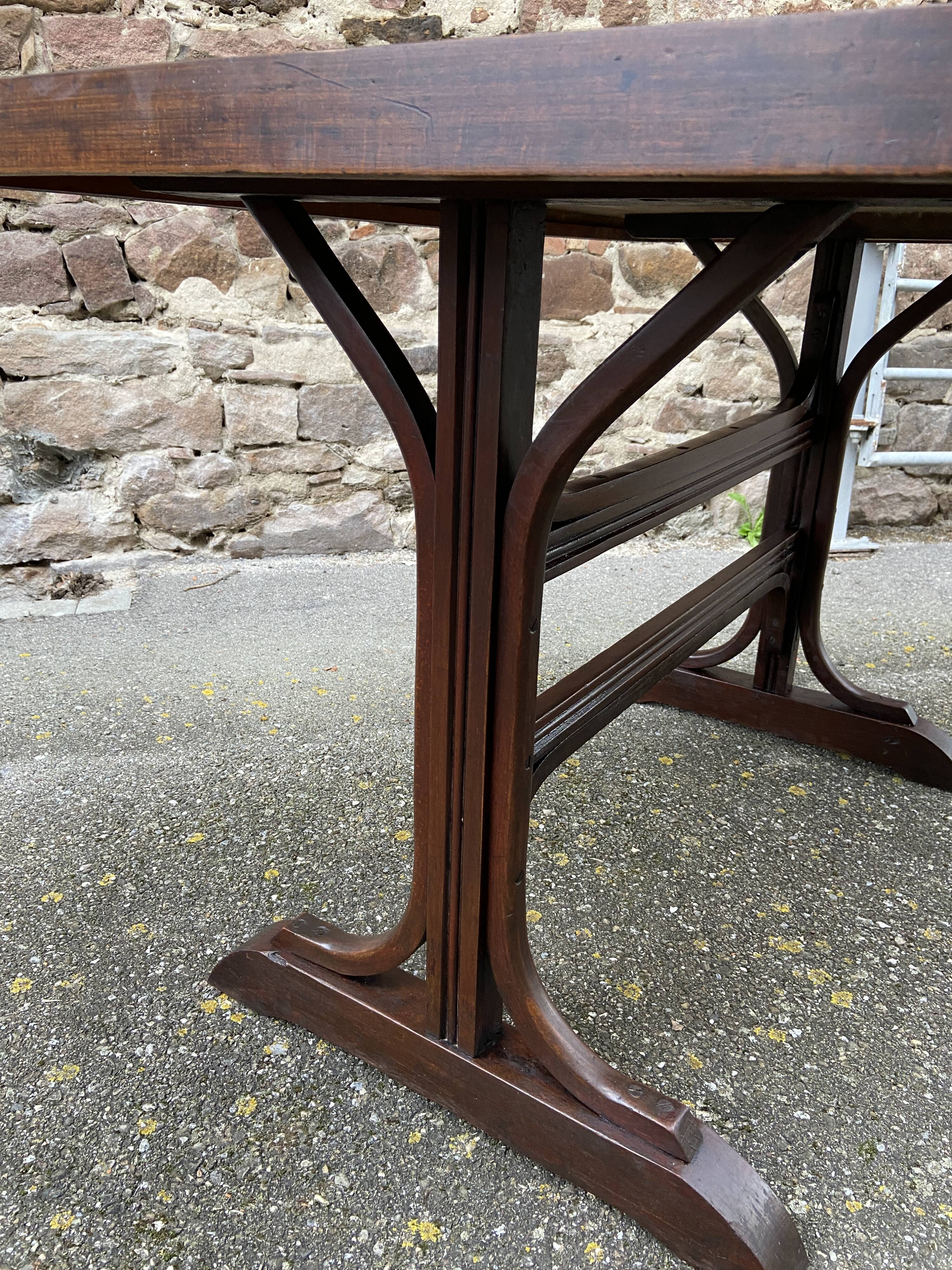 table de café bois courbé
