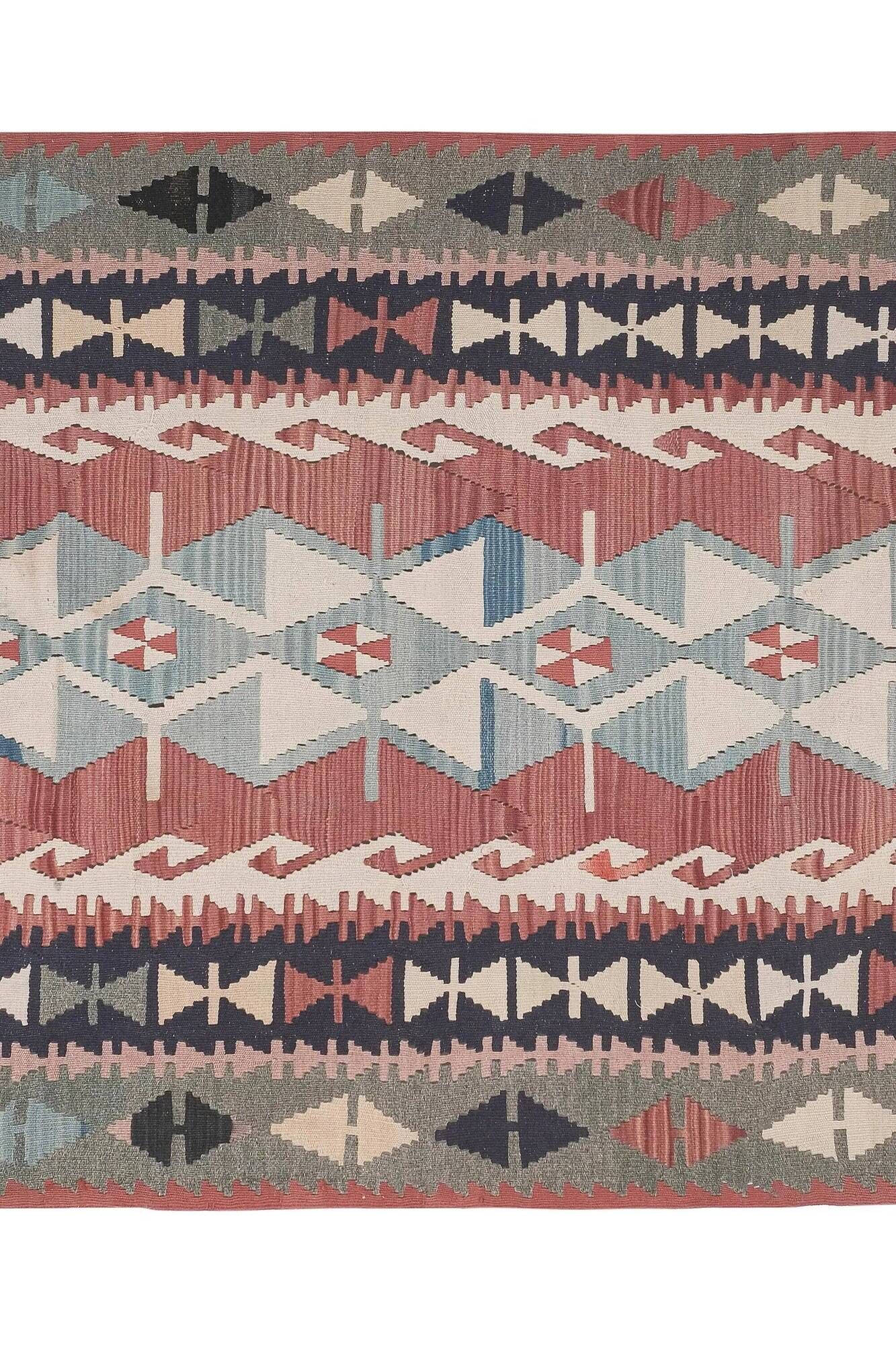 Vintage Turkish kilim, handwoven, 142x220 cm.
