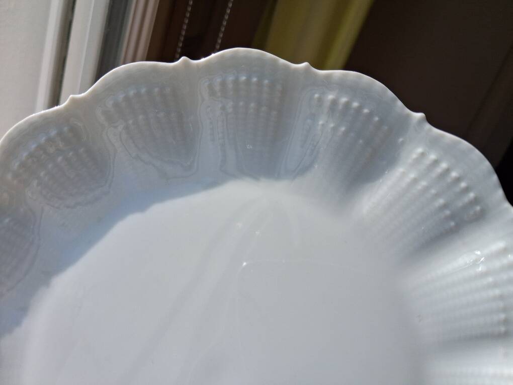 12 dessert plates in Limoges porcelain by Maison Giraud
