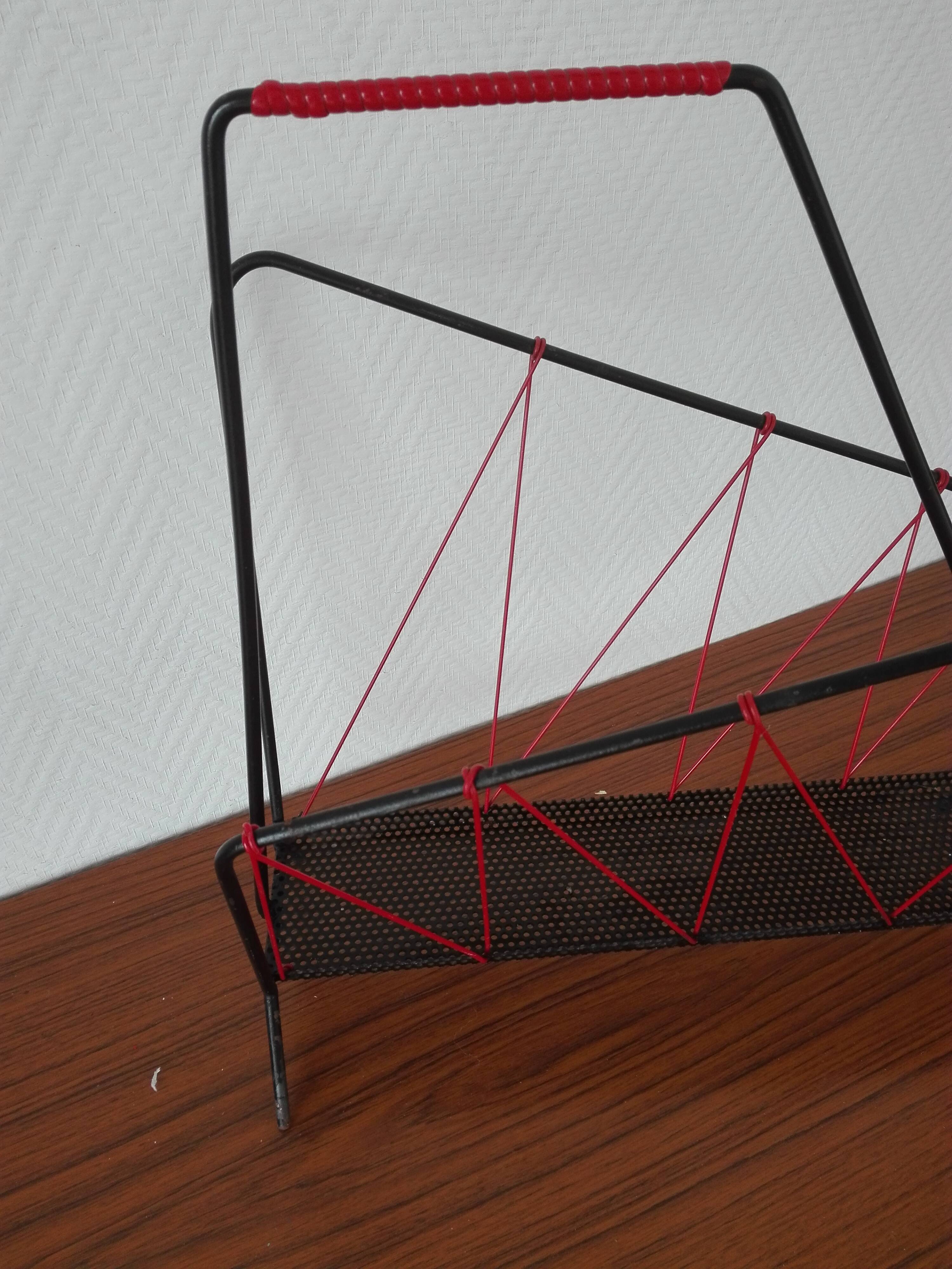 Modernist magazine rack 50