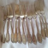 12 silver-plated forks. shell and pearls.