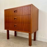 Small chest of drawers or bedside table in teak, Scandinavian design from the 70s vintage