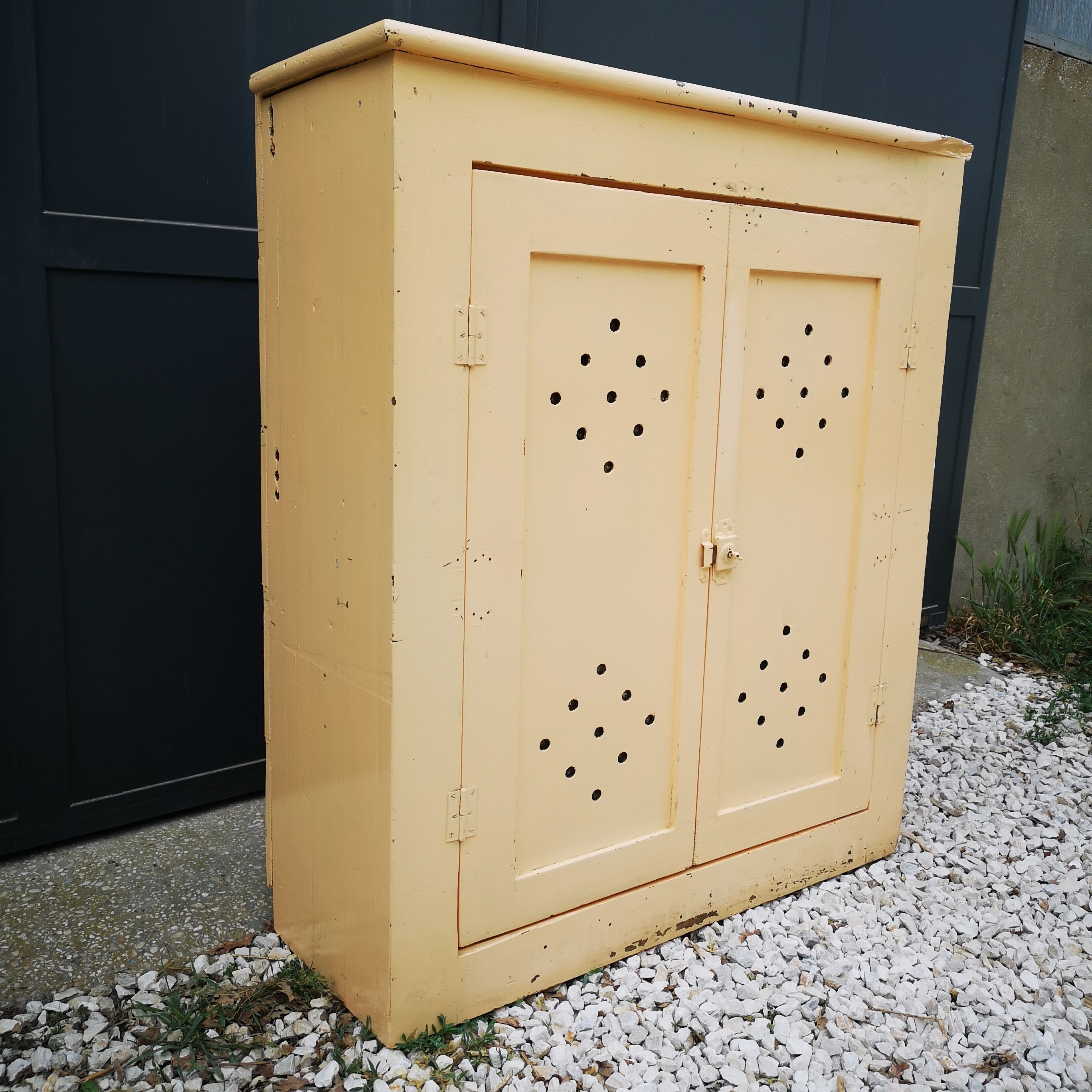 Vintage buffet, 1930