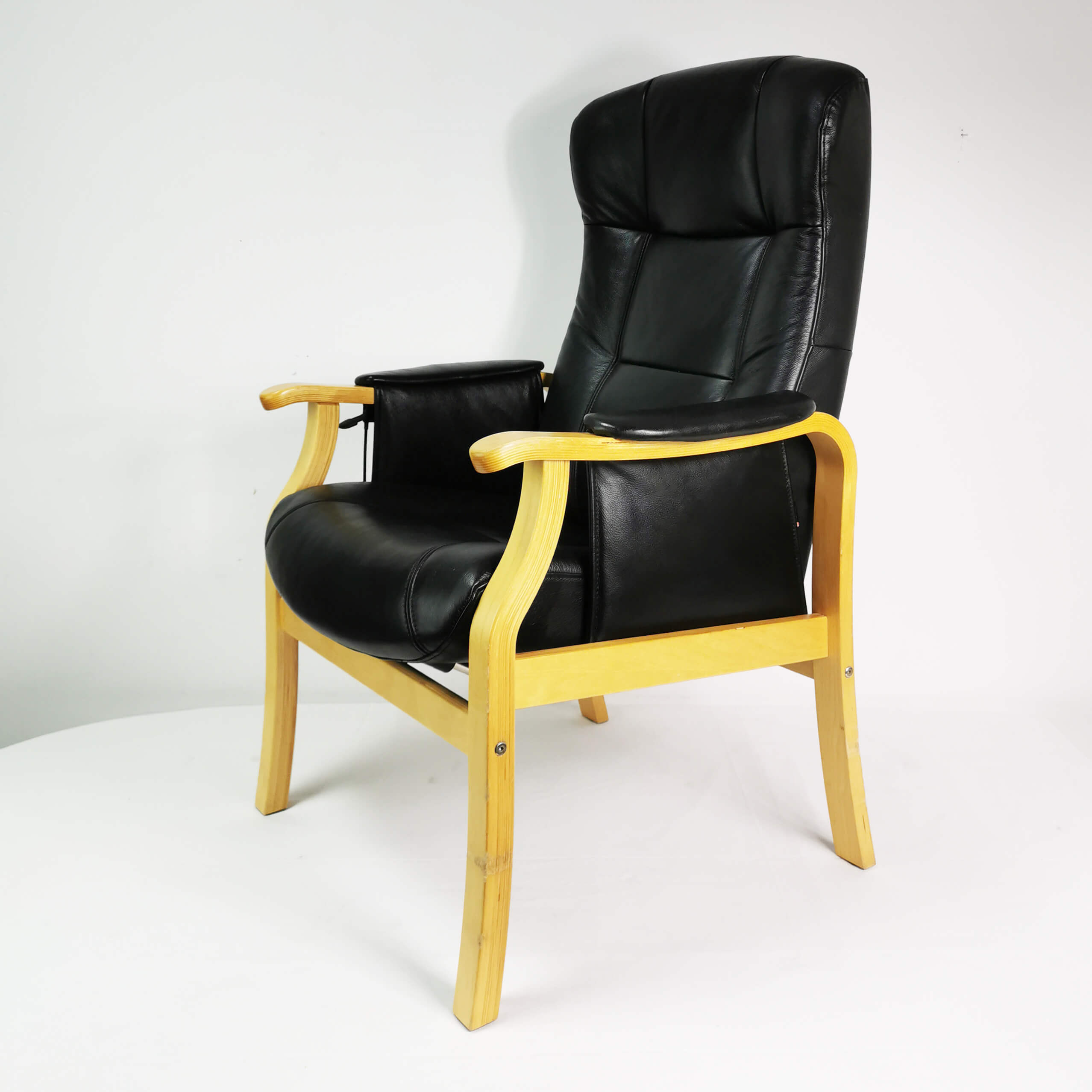 Leather reclining armchair, Nordic Easy Chair, Denmark.