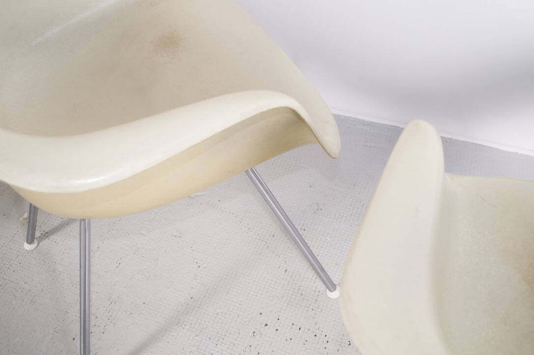 4 DAX Eames armchairs from the 60's Herman Miller mobilier international