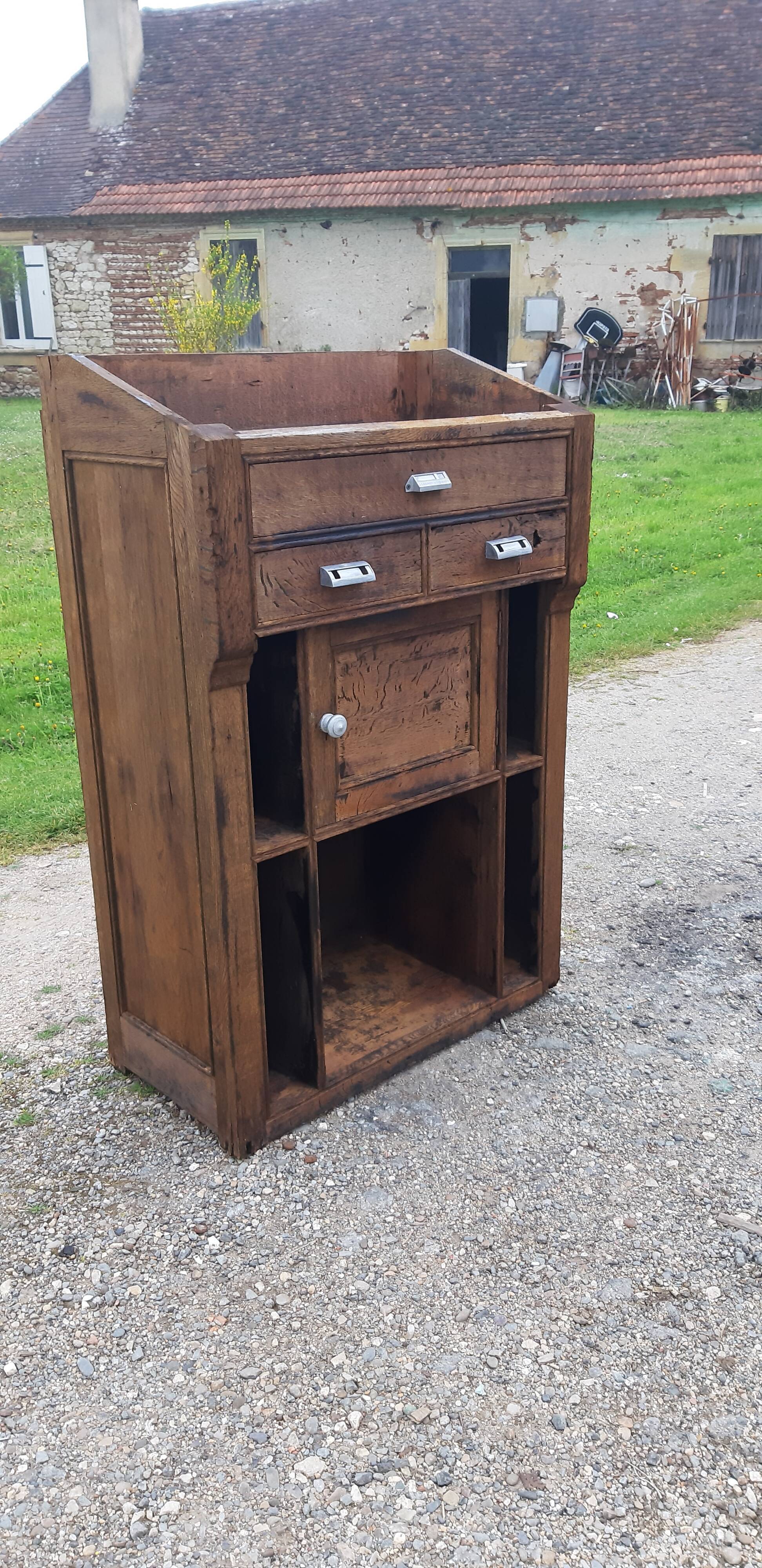 Furniture store box oak