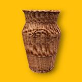 Grand panier ancien en osier tressé – forme amphore – vers 1950