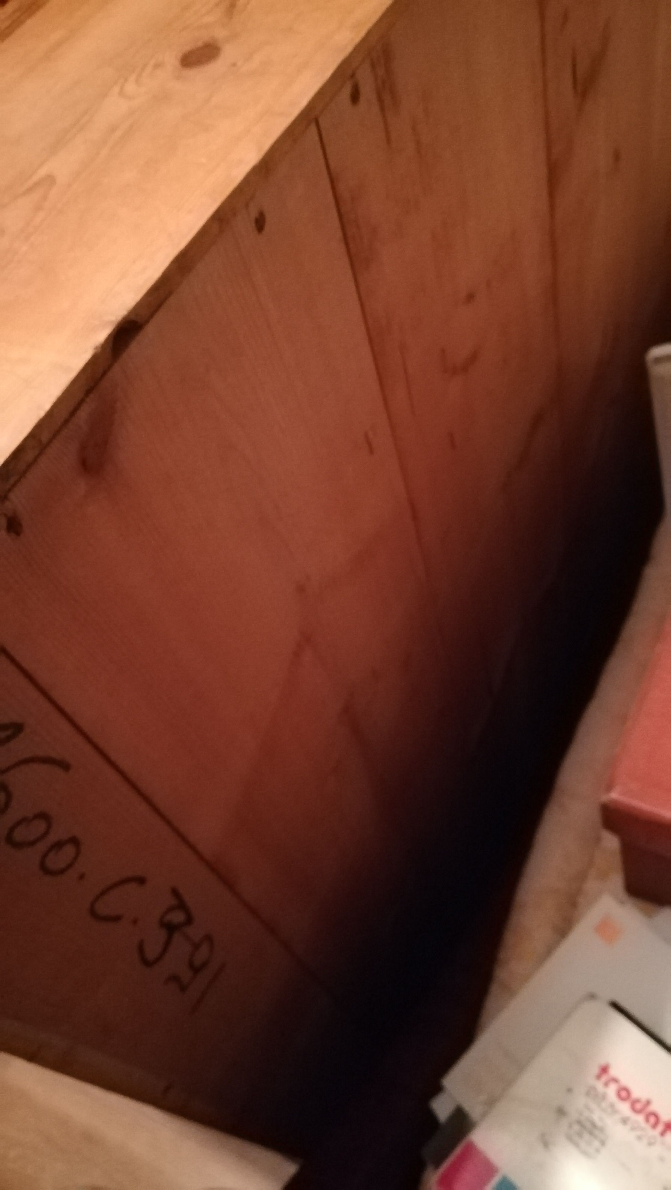 English Scriban in Nordic pine