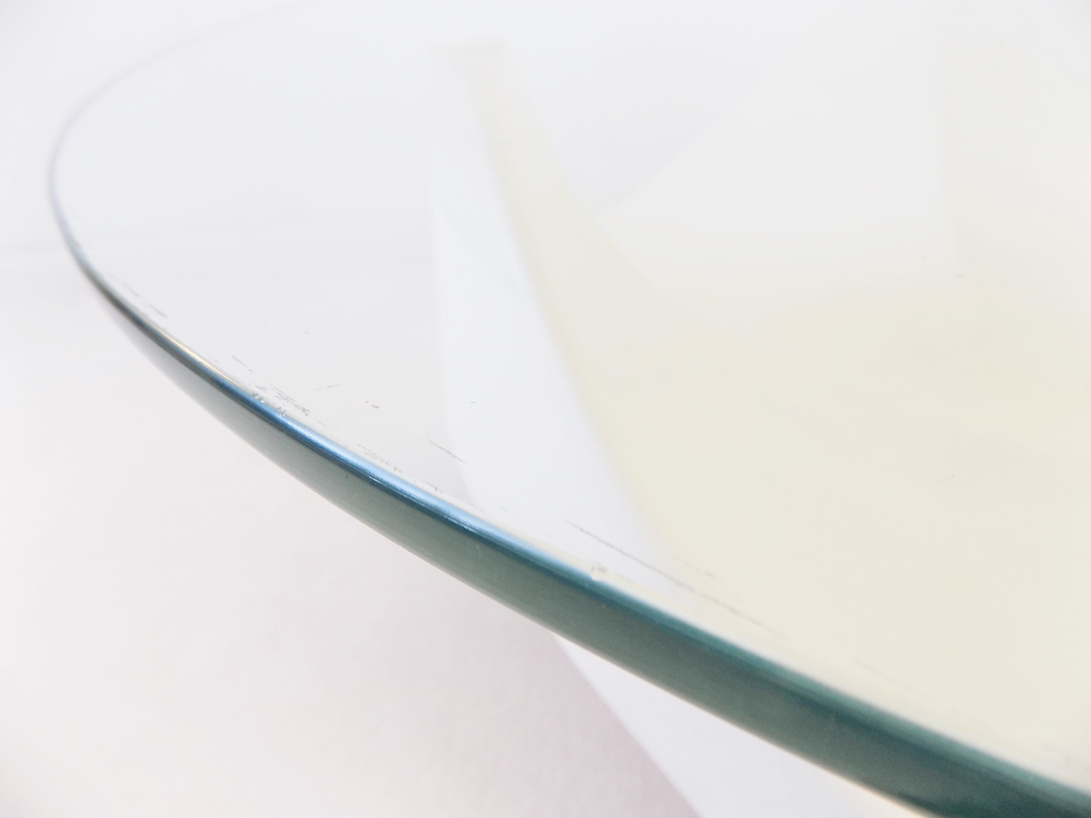 Table en verre opale années 1960