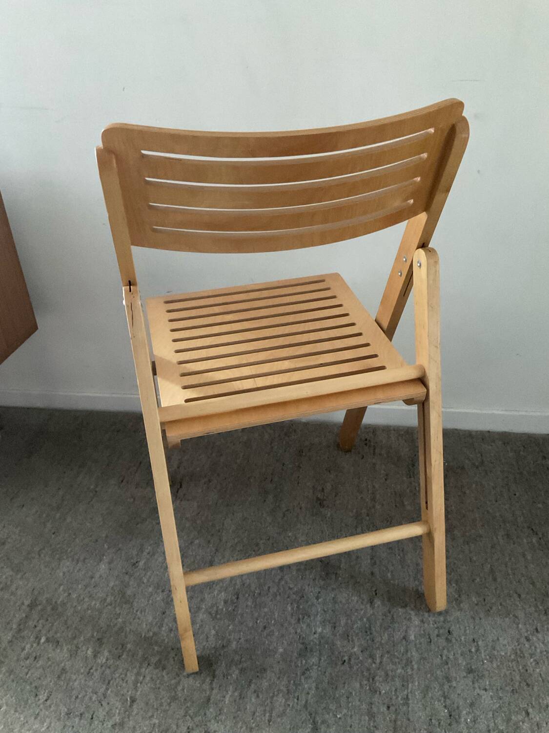 Vintage folding chair in beech
