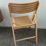 Vintage folding chair in beech