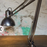 Desk lamp
