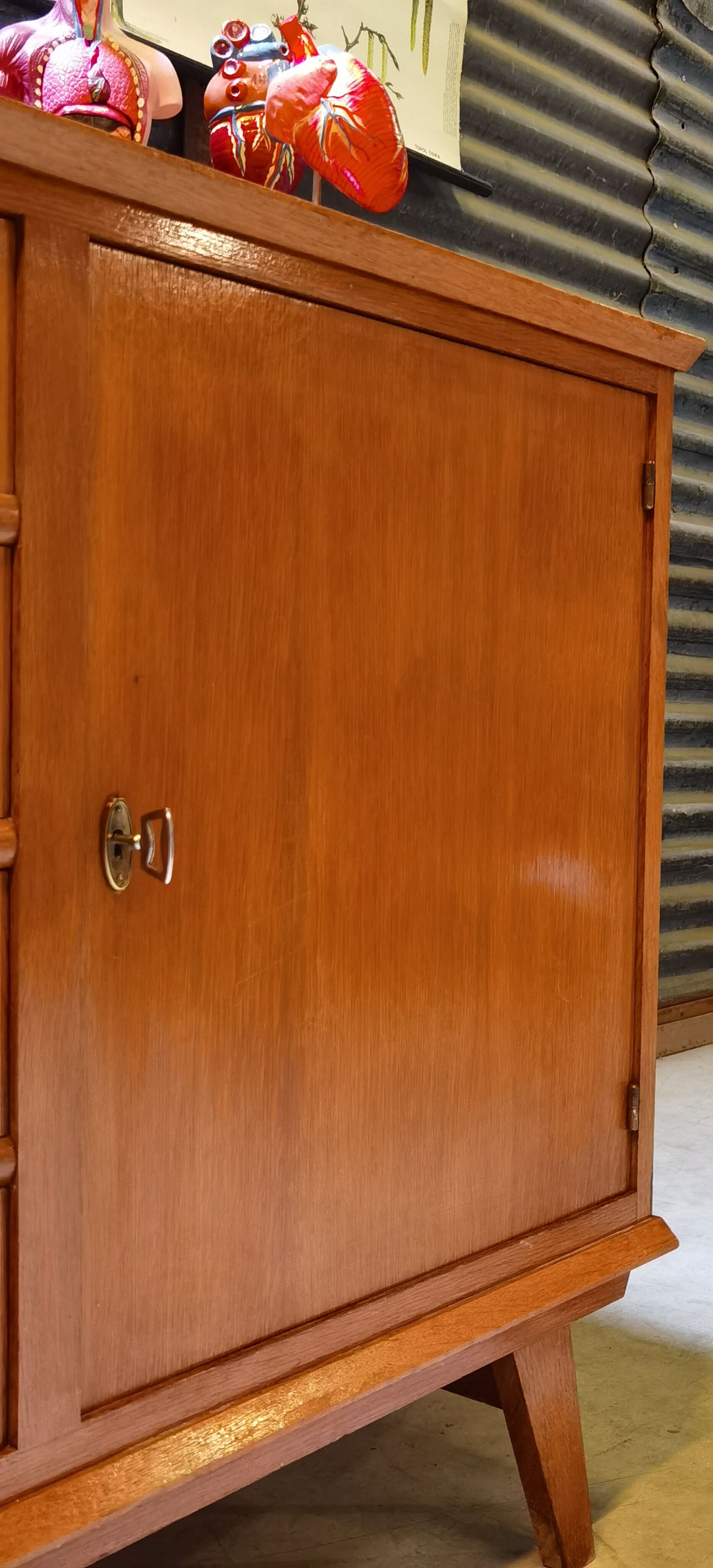 Buffet feet french compass 1970