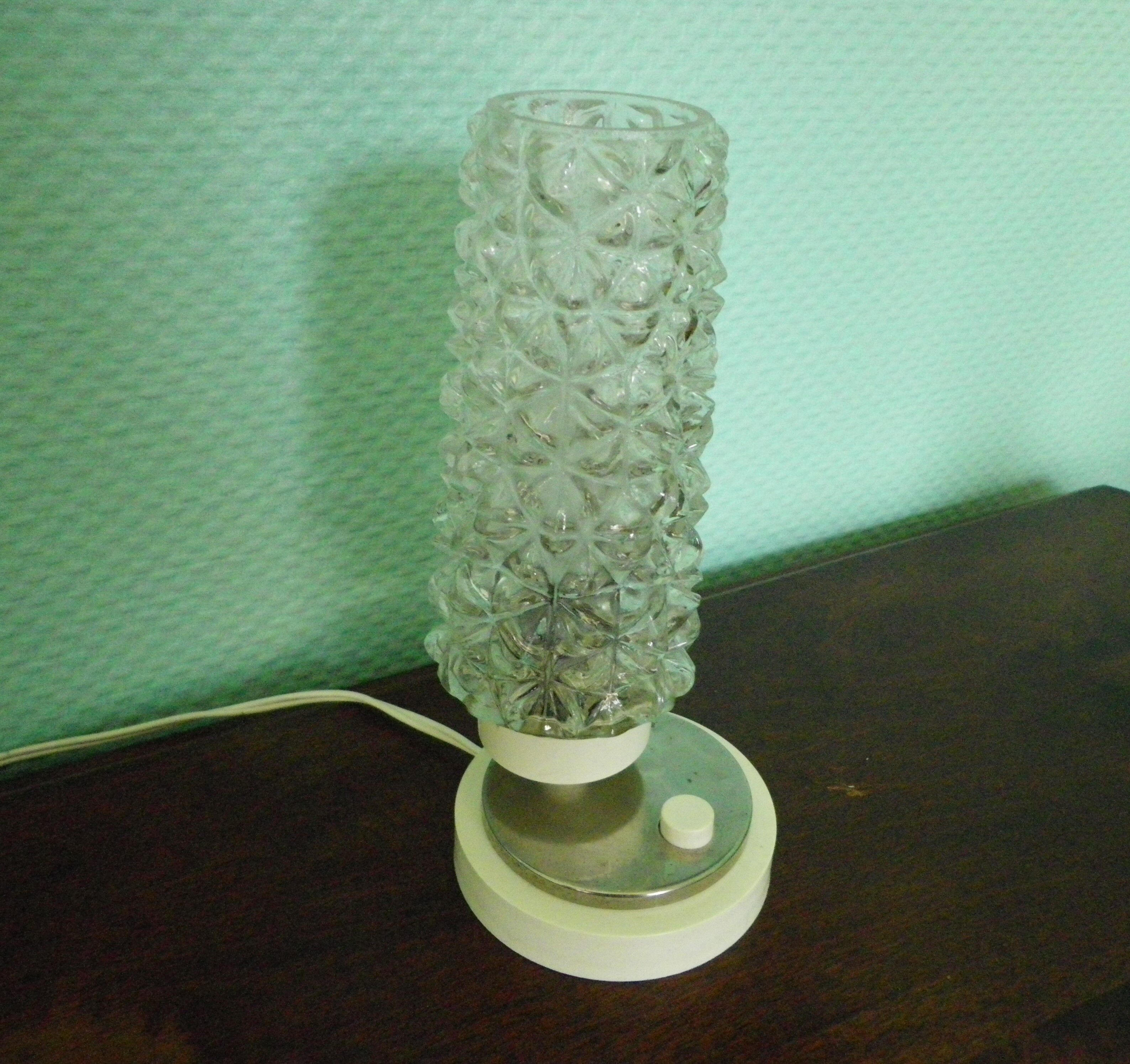 2 Vintage cathedral glass bedside lamps - 50s