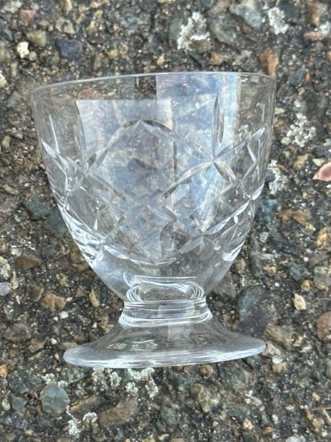 Carafe and 7 glasses