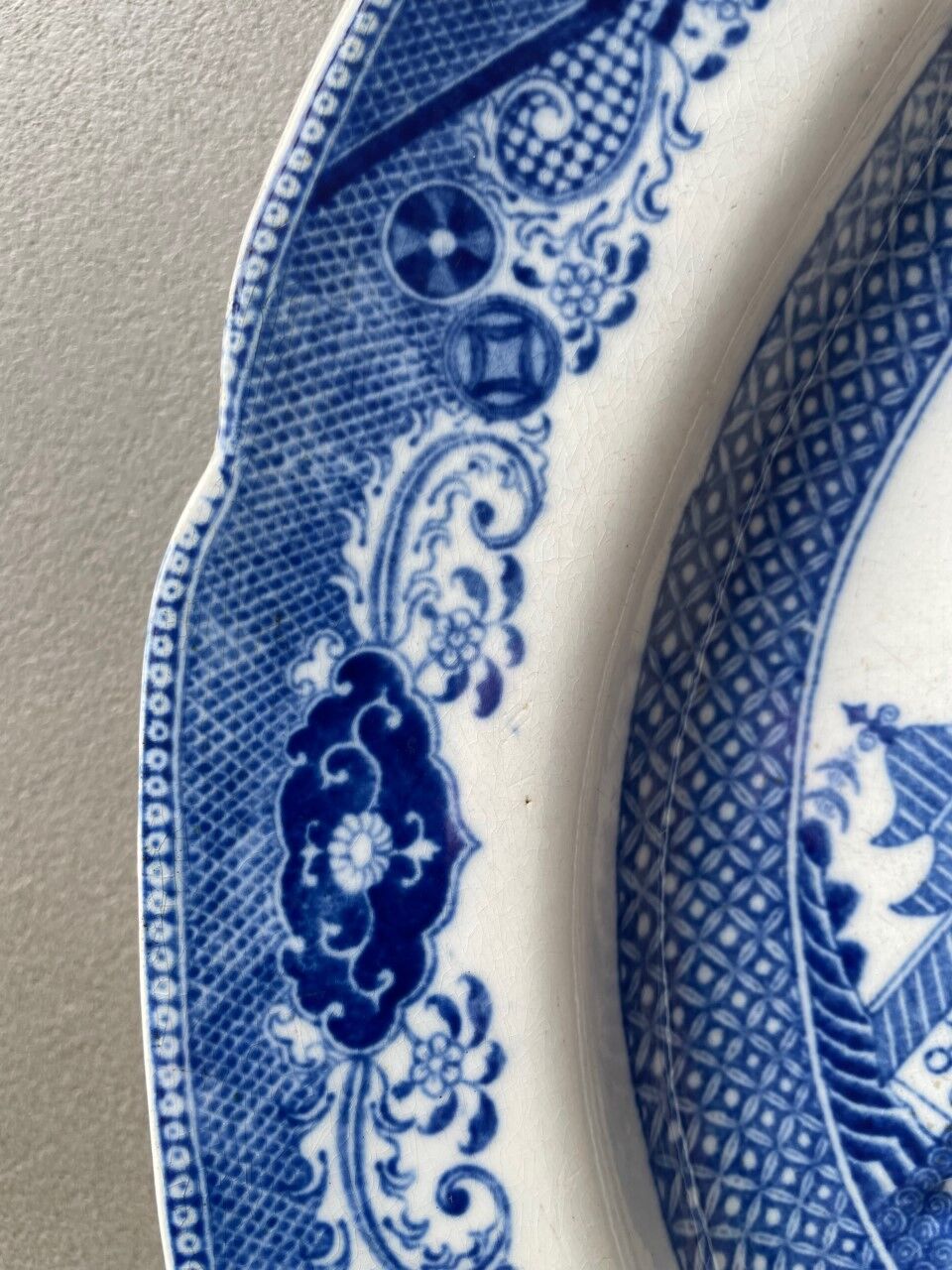 Plat de transfert anglais du XIXème siècle Saule Bleu