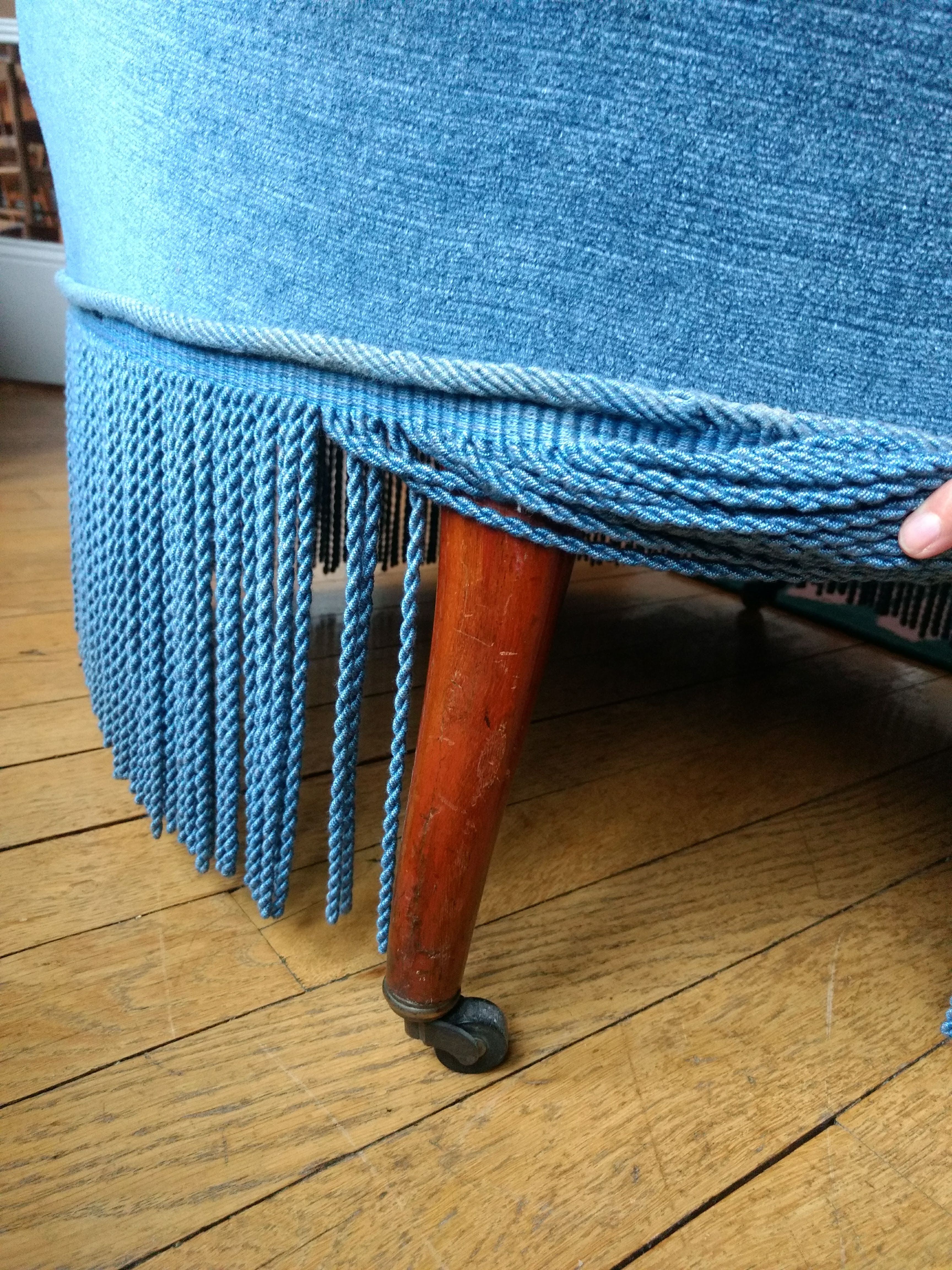 Toad armchair