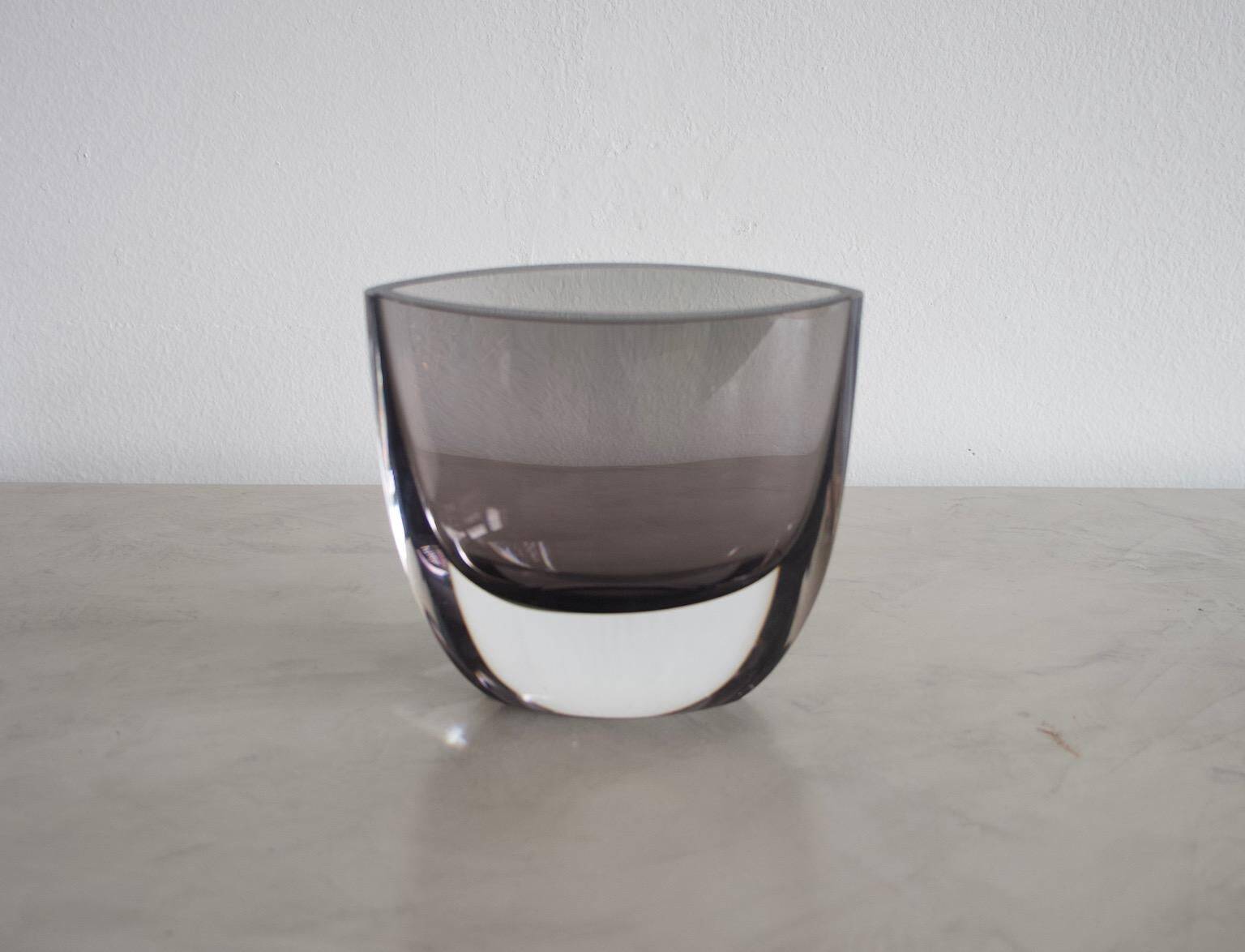 Vase en verre fumé de Christian von Sydow pour Kosta Boda