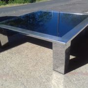 Table basse carré en acier chromé et miroir bleuté vers 1970
