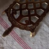 Brass turtle flat bottom