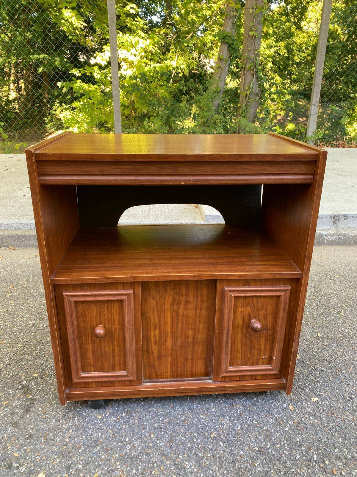 Vintage TV/Hi-Fi Unit on Wheels in Walnut Style, made in France 1970.