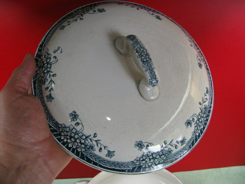 Antique soup tureen "To the Bride"