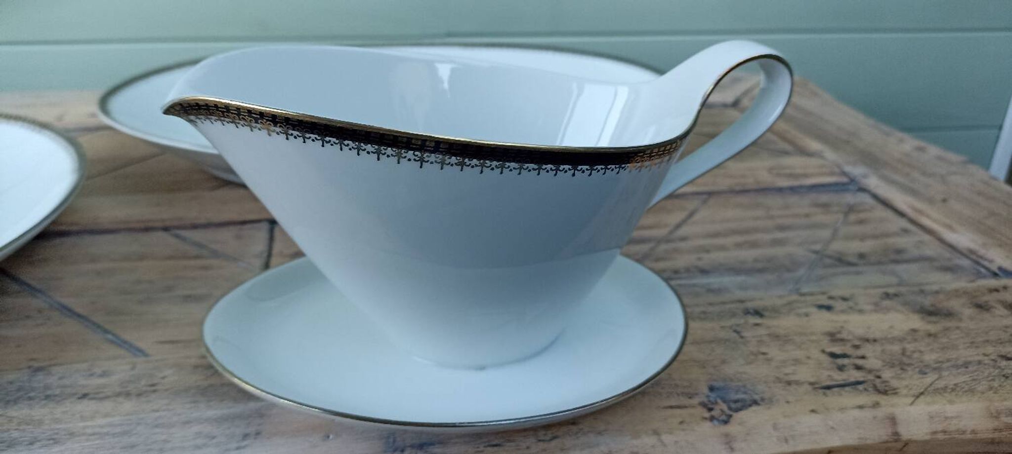 Saucière et 2 plats