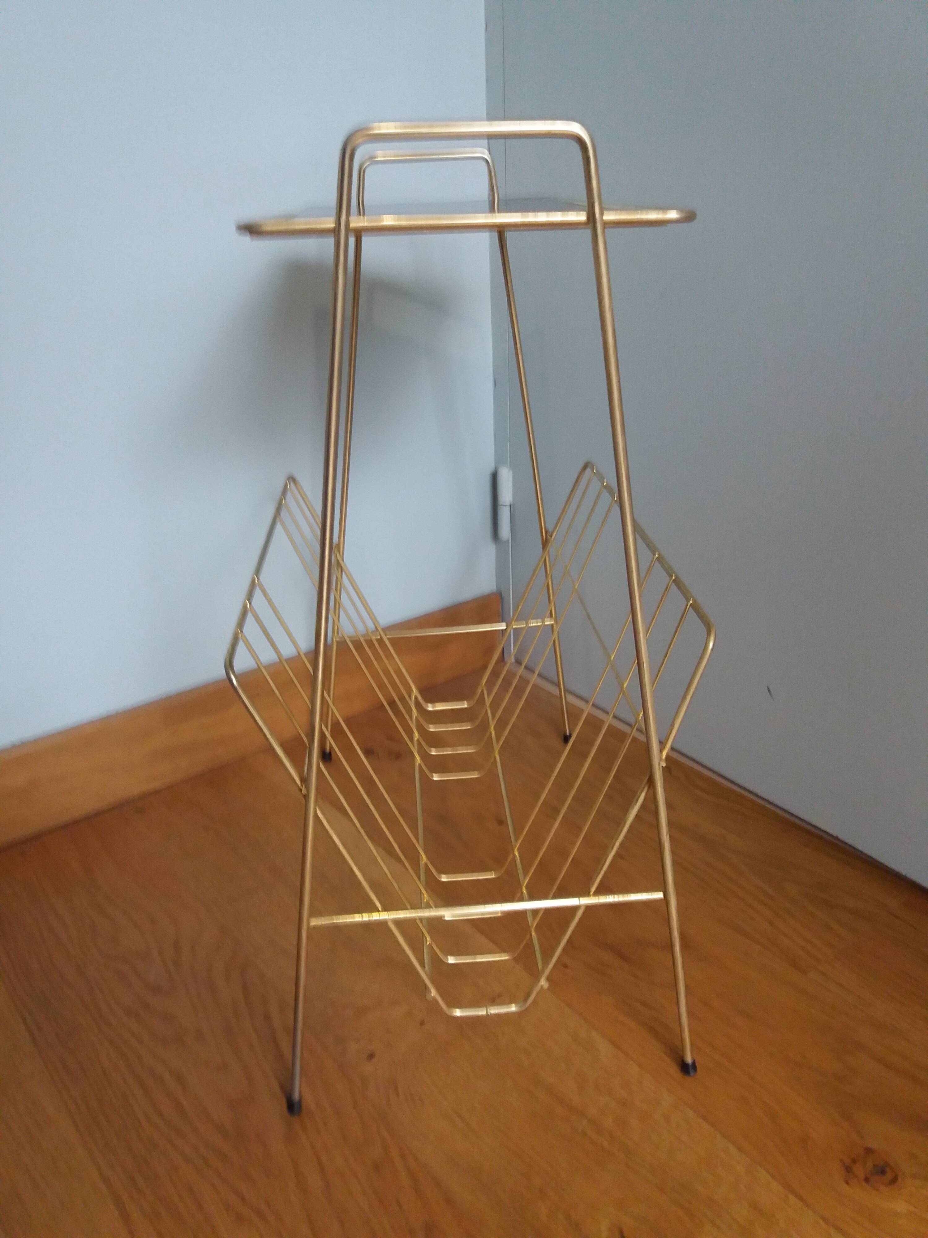 Saddle magazine holder