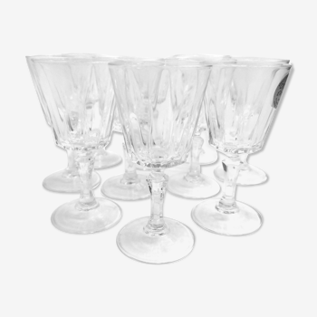 Ensemble de 8 verres à liqueur en cristal d'Arques modèle Versailles