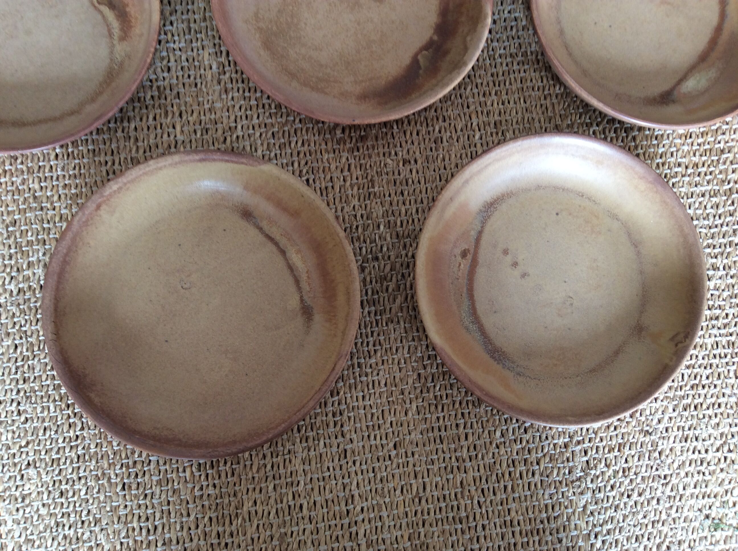 7 hollow stoneware plates