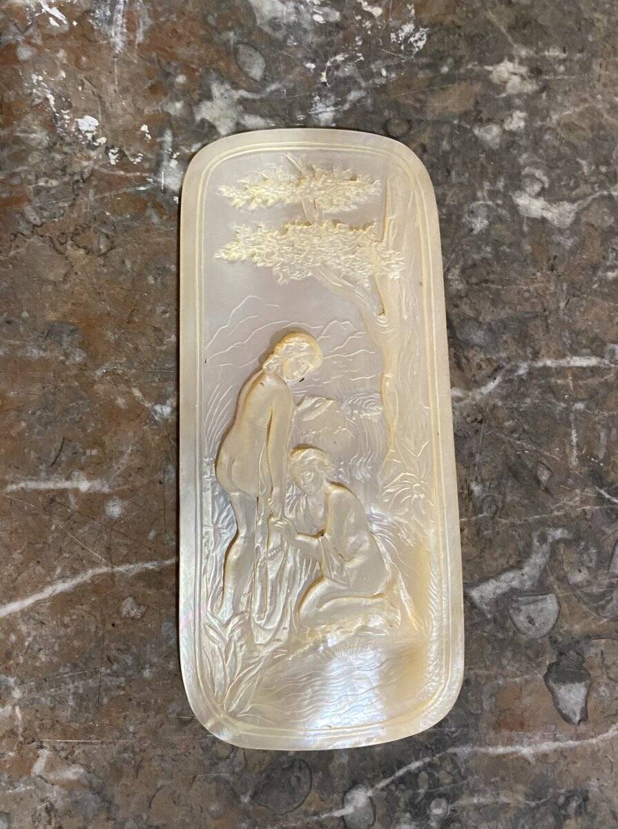Mother-of-pearl carved plaque, two young girls bathing