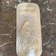 Plaque sculptée en nacre, deux jeunes filles au bain