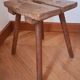 Tabouret de traite, art paysan (XIXe siècle)