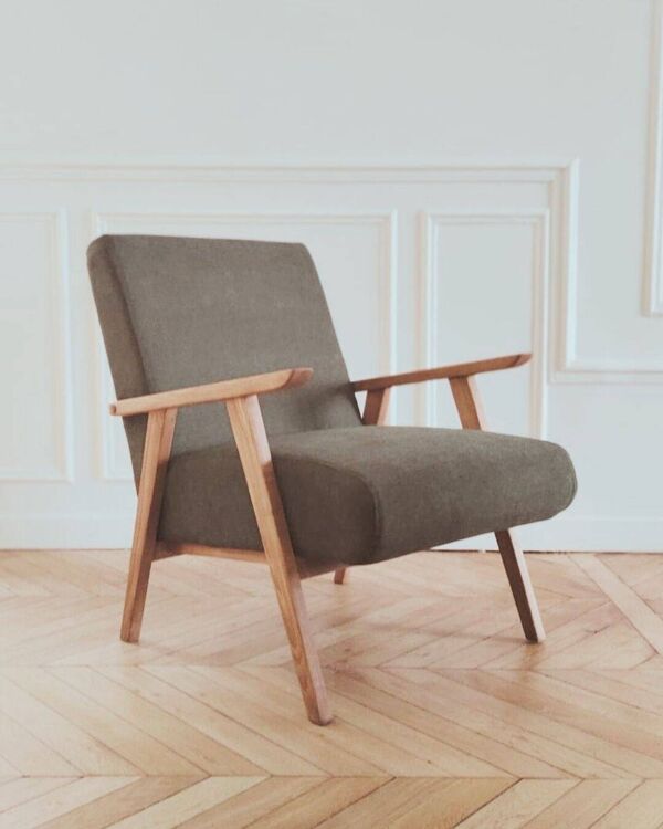 Fauteuil de salon rénové, style scandinave en bois et tissus vert
