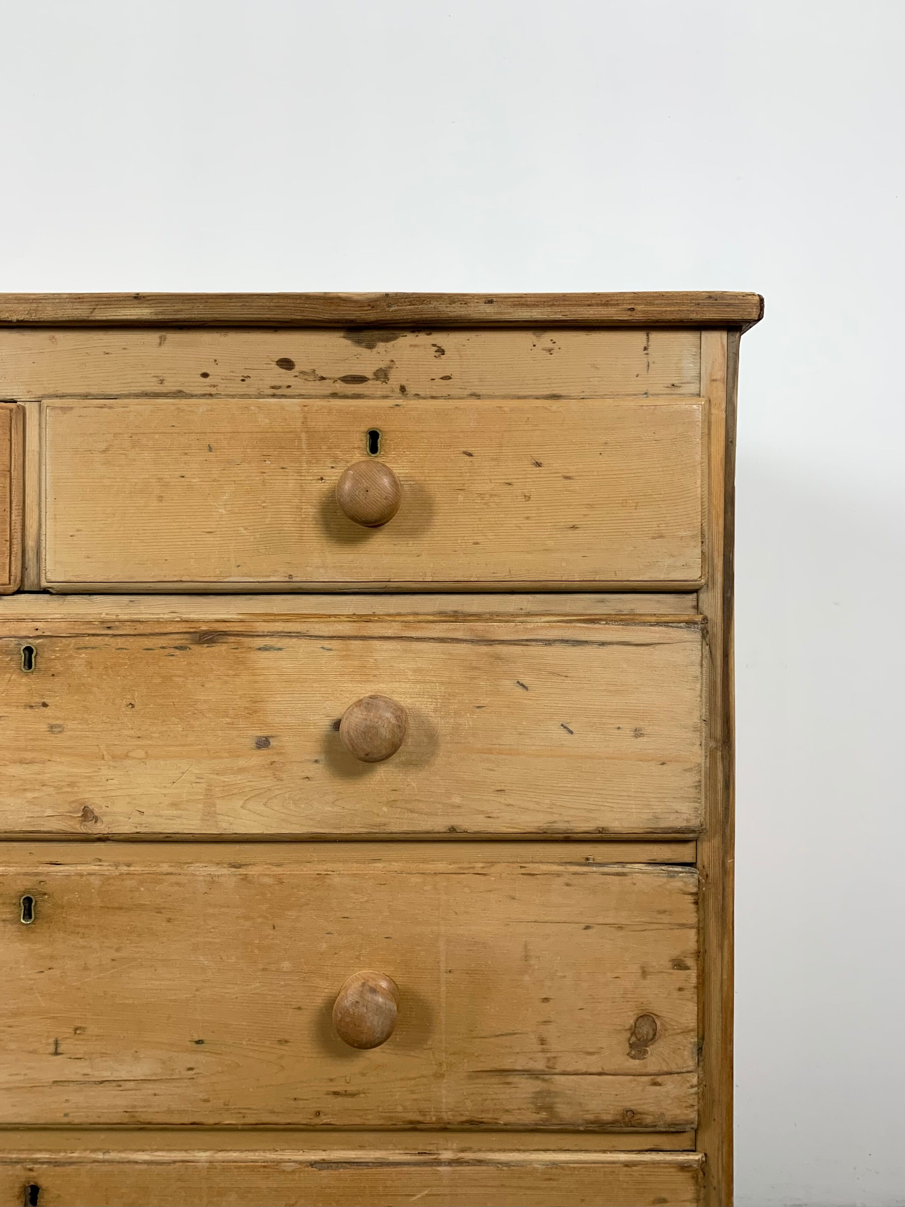 English chest of drawers pine