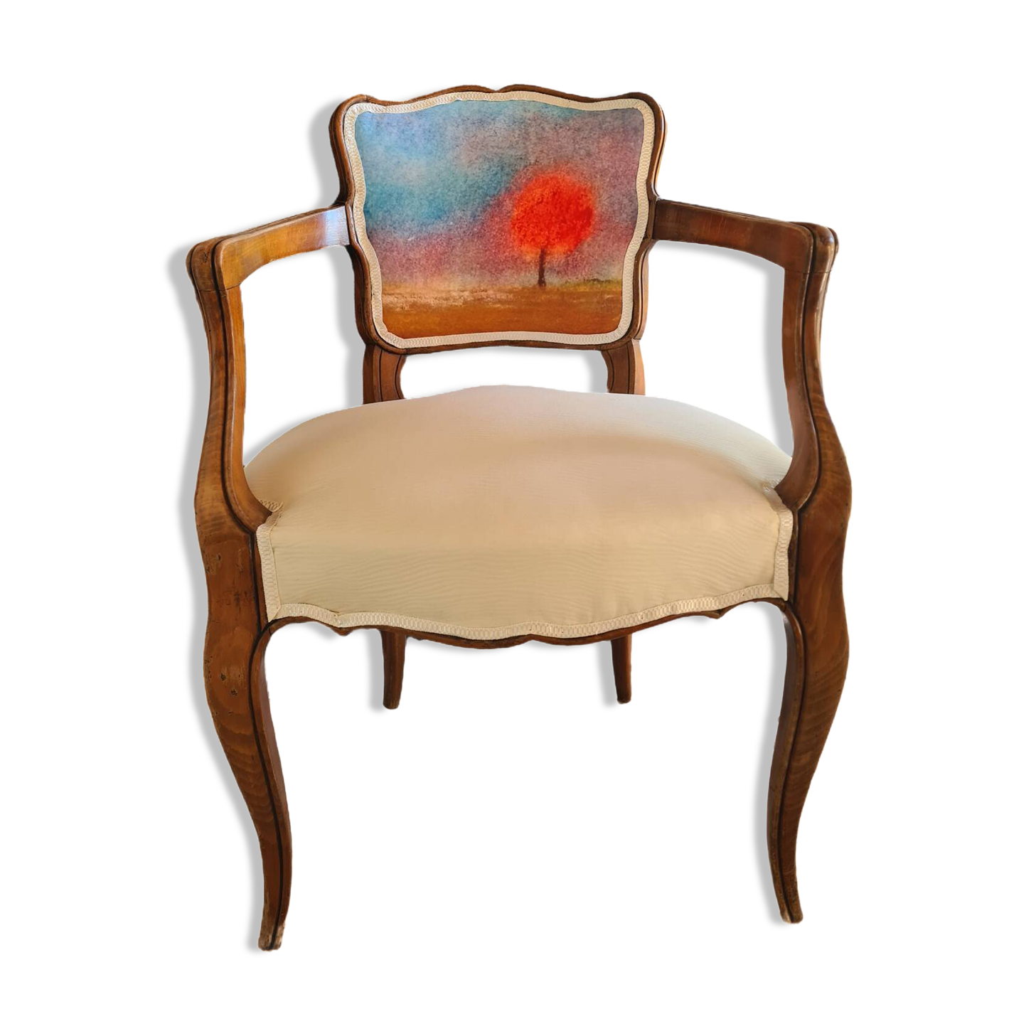 Armchair with armrests in Louis XV style