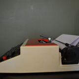 Machine à écrire SVM 315 rouge et blanche
