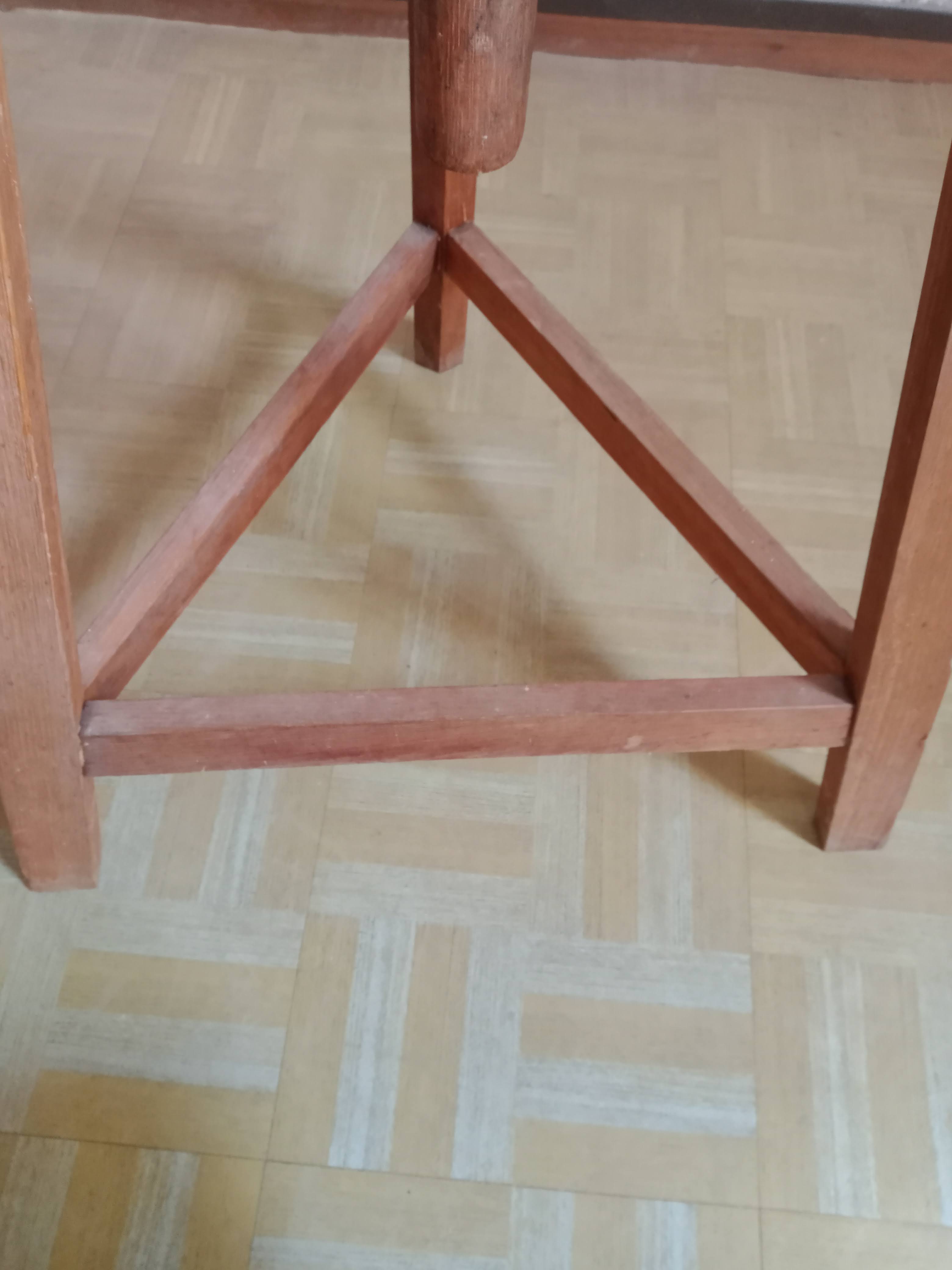 Oiled wood sculptor's harness