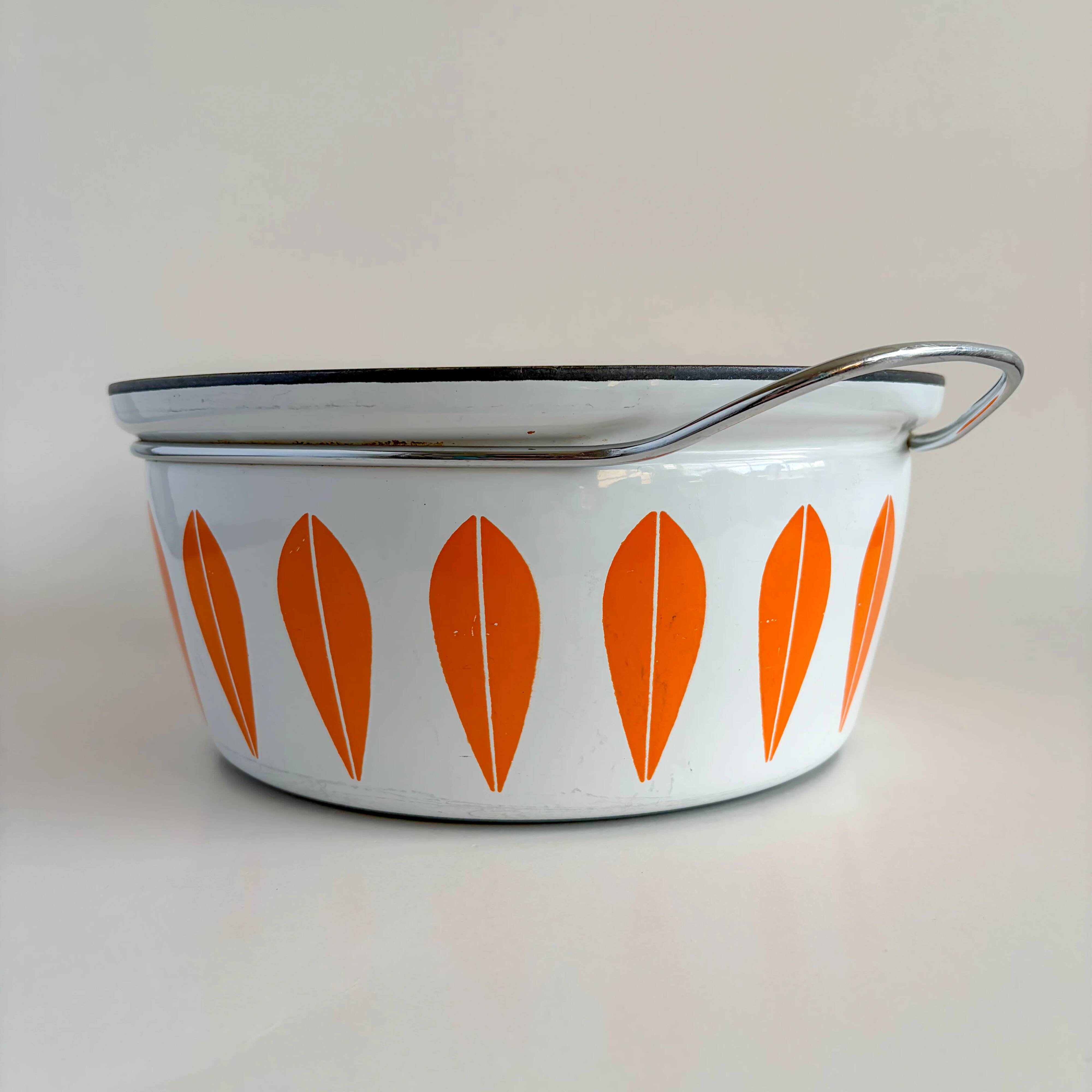 Cocotte en émail Catherineholm Lotus