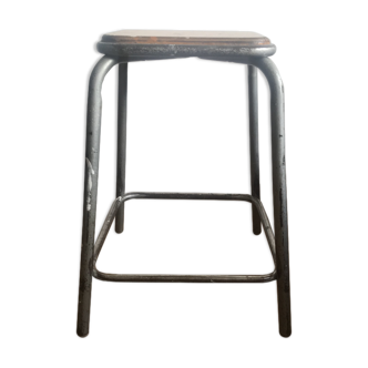 Laboratory stool