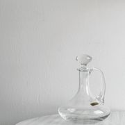 Carafe ancienne en verre soufflé à la bouche