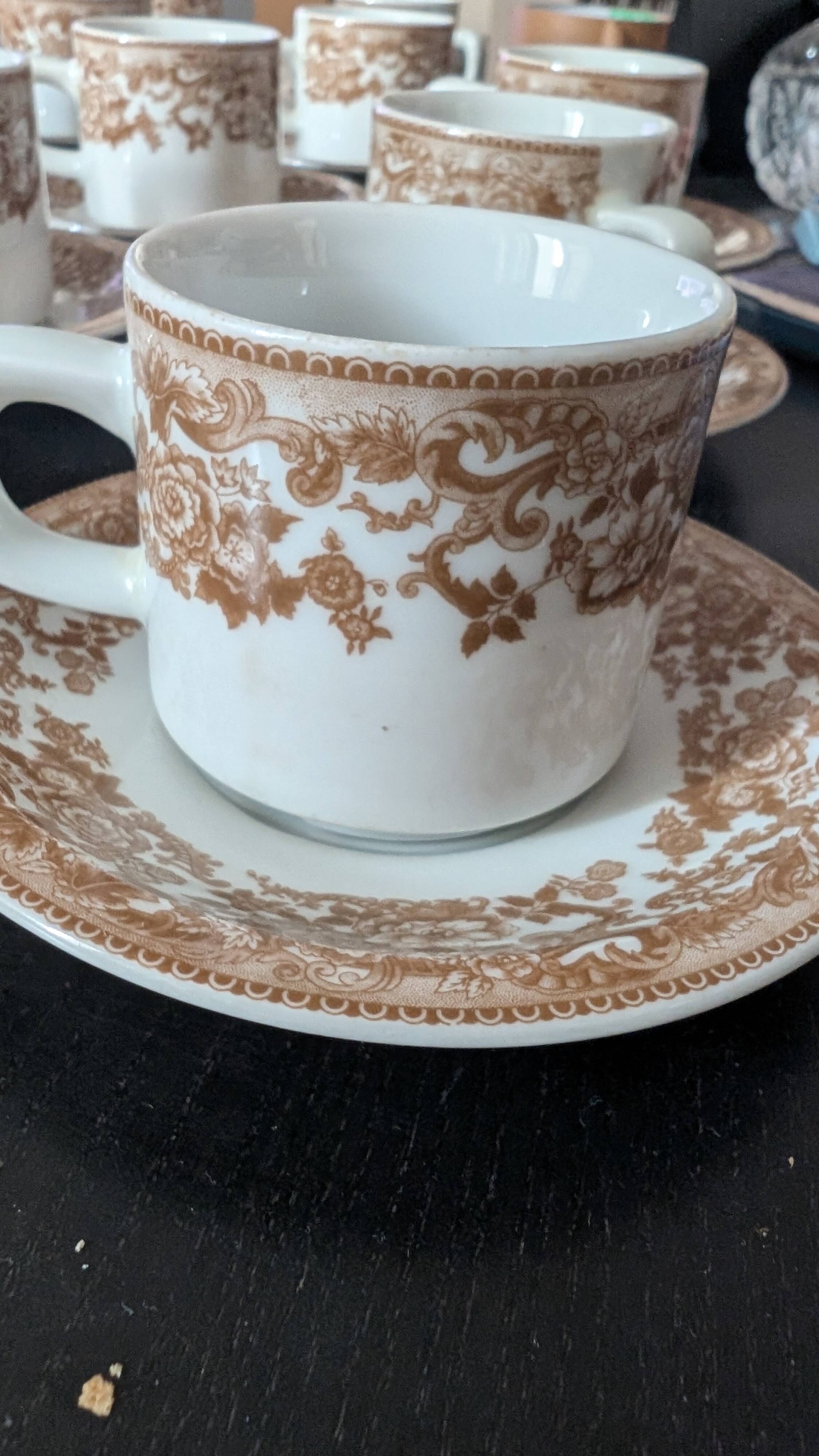 22 cups and saucers Bareuther Waldsassen distributed by Chomette Favor.