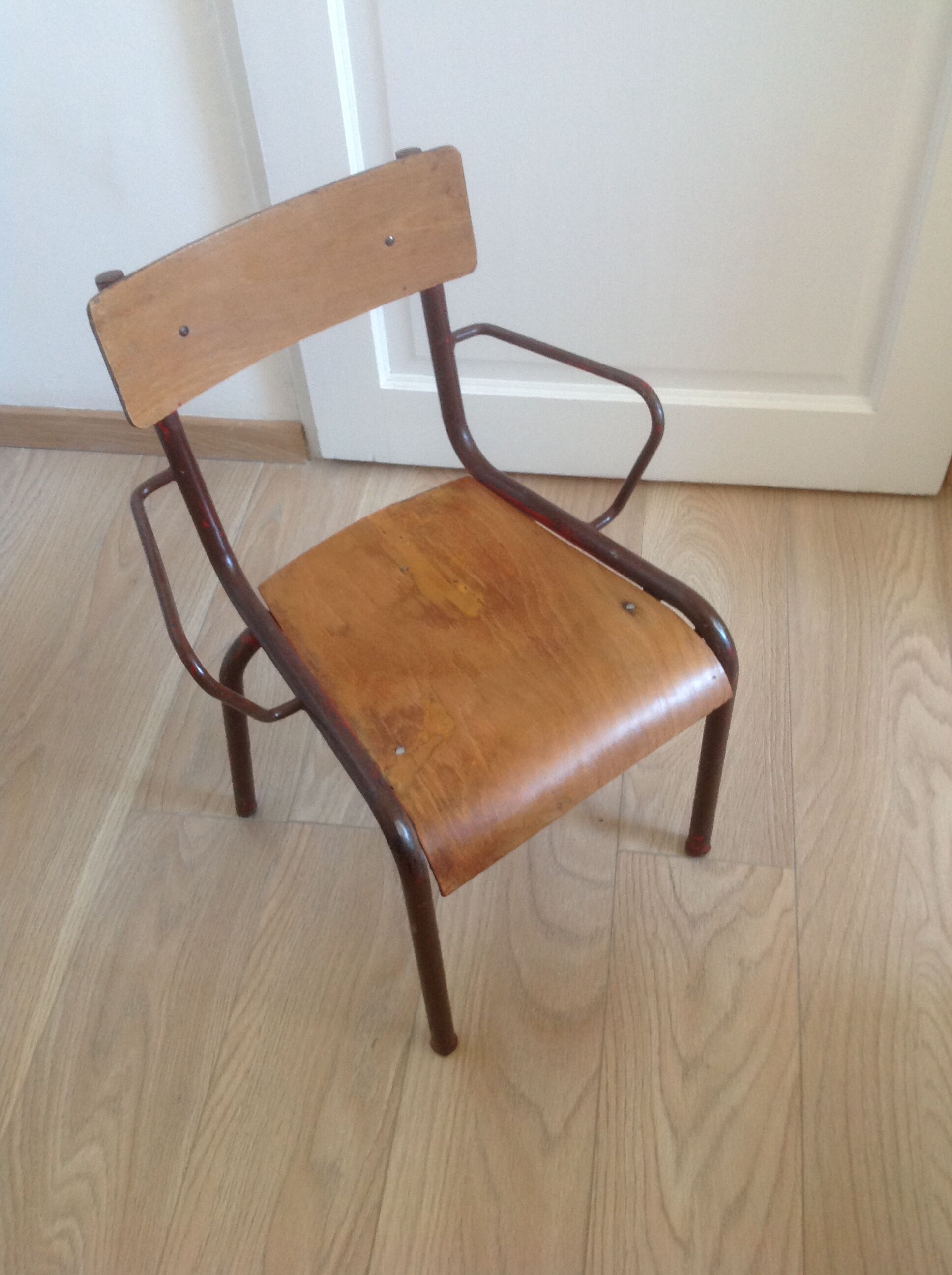 Chaise enfant maternelle vintage